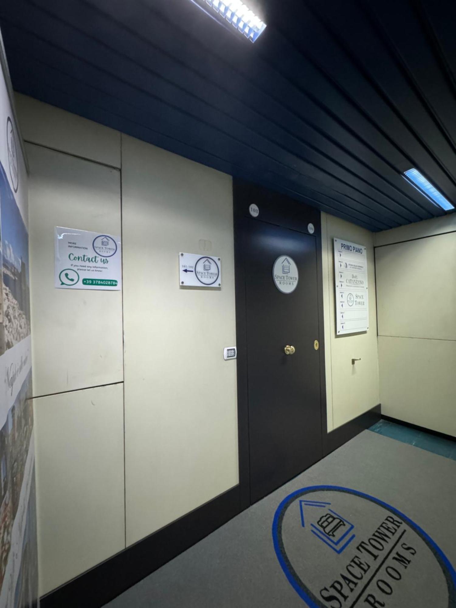 Space Tower Rooms Napoli Eksteriør billede