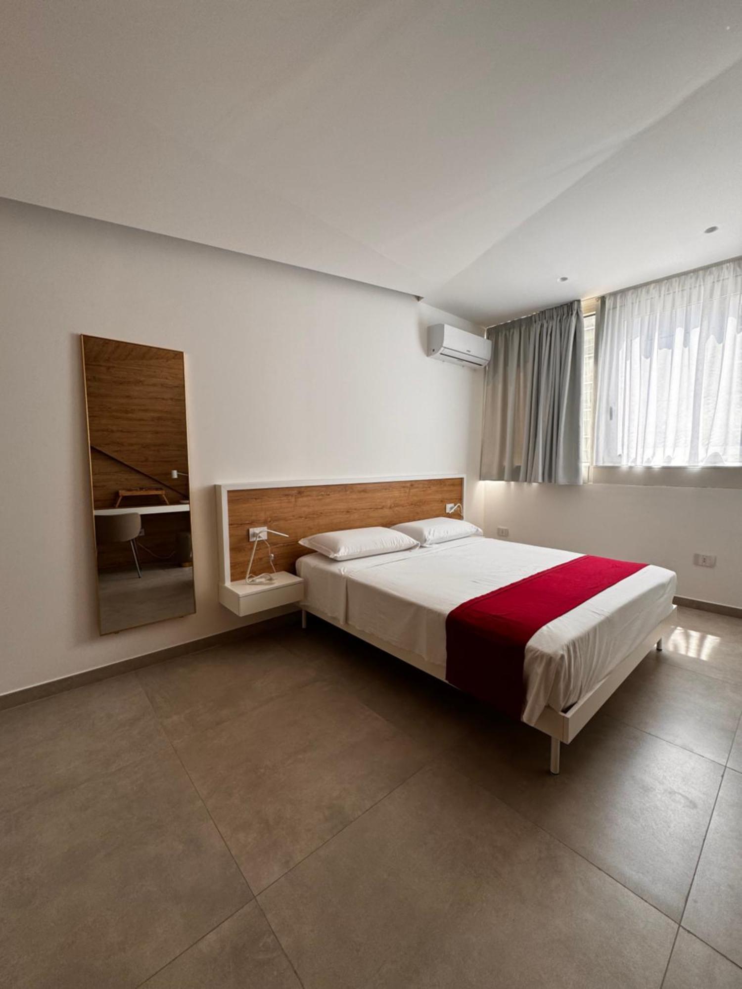 Space Tower Rooms Napoli Eksteriør billede