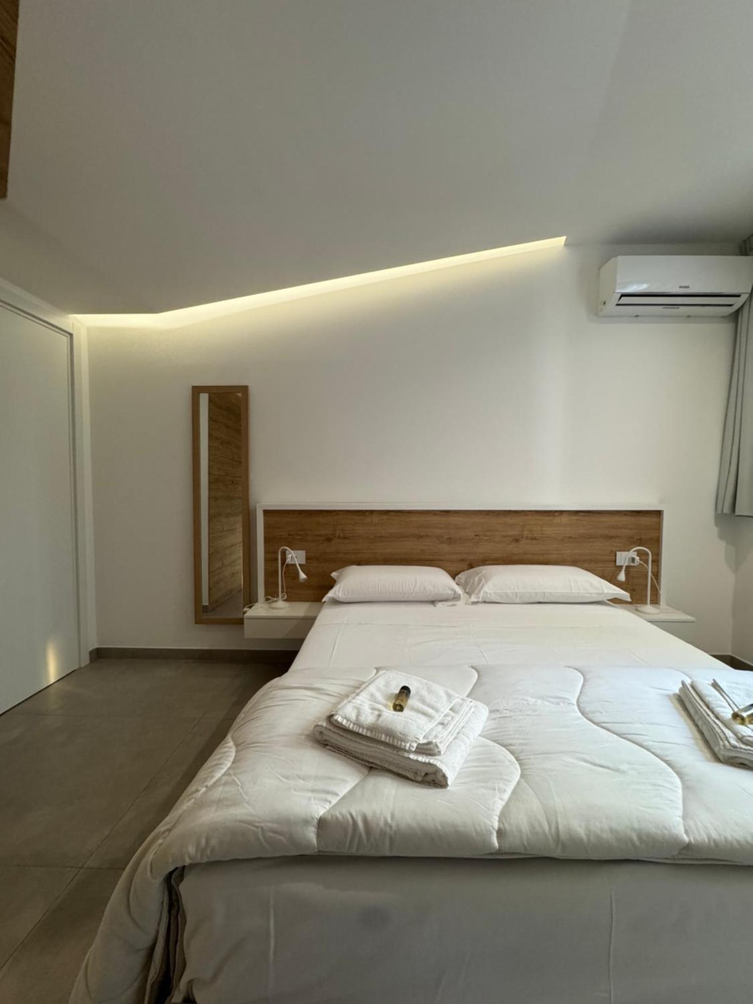 Space Tower Rooms Napoli Eksteriør billede